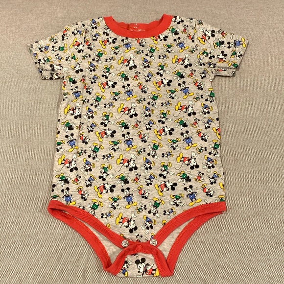 Disney - Mickey Mouse outfit. - Picture 3 of 6